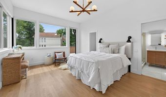 34 Howard Ave, Branford, CT 06405