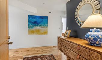 27 High St 2, Newport, RI 02840