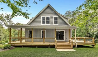 305 Mountainside Dr, Alloway, NJ 07422