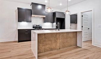 1 Consett Ln, Bella Vista, AR 72714