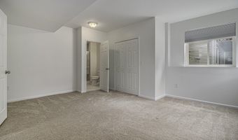 1304 N Bay Dr, Ann Arbor, MI 48103