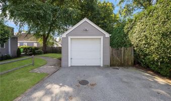 154 Chapmans Ave, Warwick, RI 02886