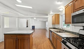 202 SUNRISE BLUFFS Dr, Belen, NM 87002