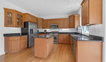 427 W Natoma Ave, Addison, IL 60101