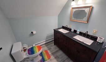 172 5th St, Bangor, ME 04401