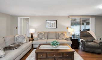 749 Park Ave, Belford, NJ 07718