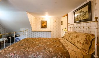 852 Pequawket Trl, Baldwin, ME 04091