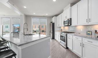6101 FAIRVIEW FARM Dr 408, Alexandria, VA 22315