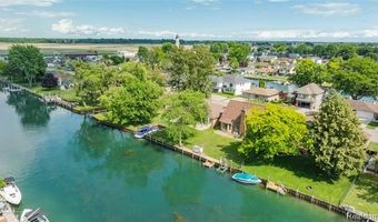 7236 Bluebill St, Algonac, MI 48001