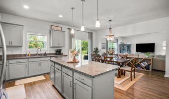 25 Chinquapin St, Beaufort, SC 29906