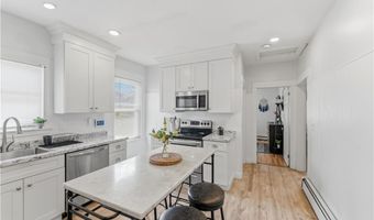 9 Youlden Ave, Cranston, RI 02910