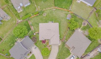 927 Jasara Cir, Baldwin City, KS 66006