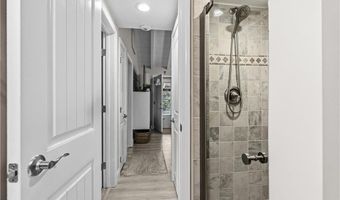 51 Osceola Ave, Narragansett, RI 02882