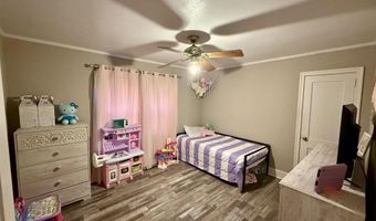 408 S Farr Ave, Andrews, SC 29510
