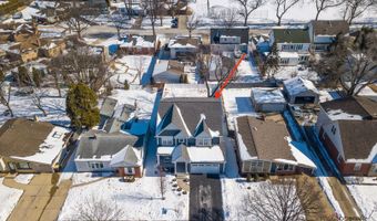 705 N Kaspar Ave, Arlington Heights, IL 60004
