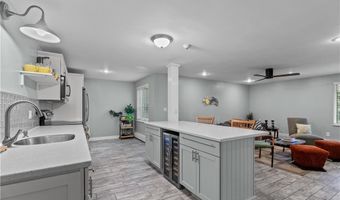 66 Girard Ave 114, Newport, RI 02840