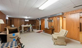 121 E O'Neil Dr, Ames, IA 50010