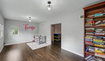 1511 N Dryden Ave, Arlington Heights, IL 60004