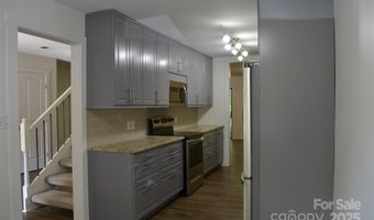 609 Crowfields Ln, Asheville, NC 28803