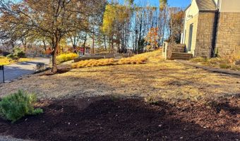 1 Northwood Dr, Athens, OH 45701