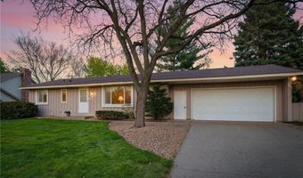 5856 139th St W, Apple Valley, MN 55124