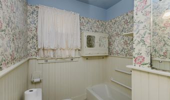 1147 State St, Augusta, KS 67010