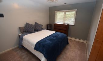 9640 Shady Ln, Algonac, MI 48001