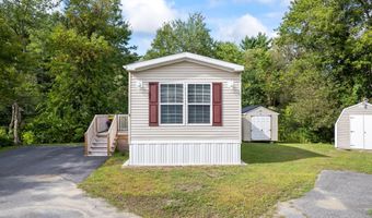 4 Clover Corner Ln, Augusta, ME 04330