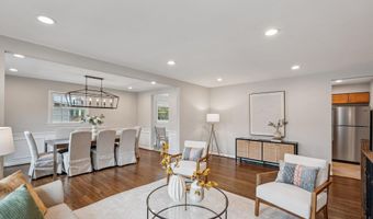 8217 CINDY Ln, Bethesda, MD 20817