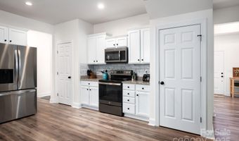 21 Moss Pink Pl, Asheville, NC 28806