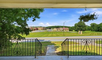 606 E Main St, Albion, IN 46701