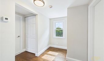 28 Eden Crest Dr, Cranston, RI 02920