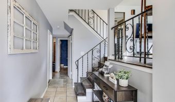 502 S Reuter Dr, Arlington Heights, IL 60005