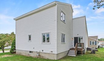 27 Country Hill Rd, Nashua, NH 03063