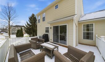 1906 Northgate Cir, Akron, OH 44320