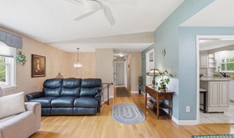 17 Briggs Ave, Bourne, MA 02532