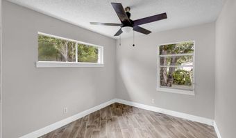 20 Chantilly Ter, Bay St. Louis, MS 39520