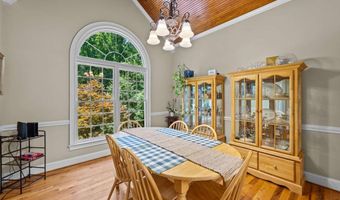 1141 Golf Course Ln, Athens, GA 30605