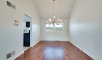 1233 N Hickory Trl, Addison, IL 60101