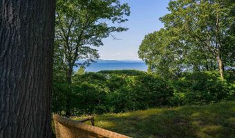 53 Northshore Dr, Burlington, VT 05408