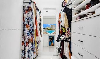 20281 E Country Club Dr 1114, Aventura, FL 33180