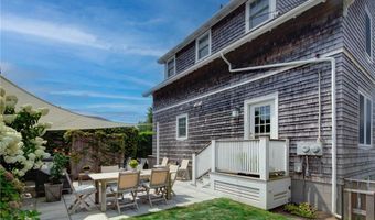 115 Washington St, Newport, RI 02840