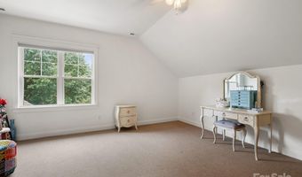 1343 Heathbrook Cir, Asheville, NC 28803