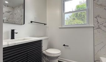 7102 JAYHAWK St, Annandale, VA 22003