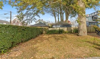12 Mt. Vernon St 5, Newport, RI 02840
