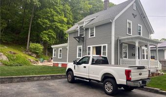 25 Earl St, Lincoln, RI 02865