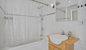 78 Hoyts Hl, Bethel, CT 06801