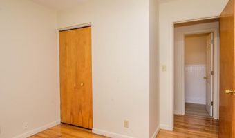 924 N Maple Rd, Ann Arbor, MI 48103