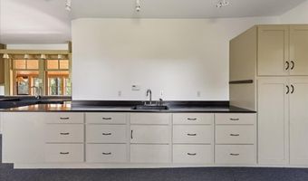 18 Cobb Rd, Belfast, ME 04915