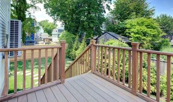 75 Bridge St, Newport, RI 02840